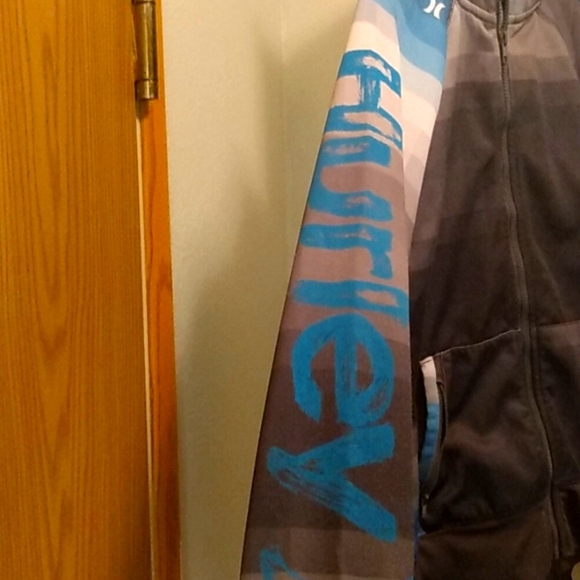 Hurley hoodie - Picture 2 of 5